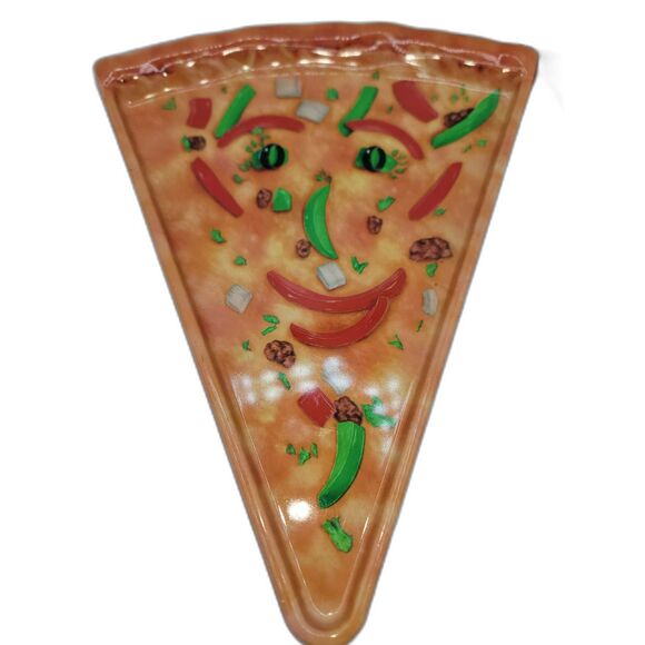1990s VTG (set of 3) Deborah Mallow Pizza Face Veggie Character Plastic Plates - Picture 3 of 5